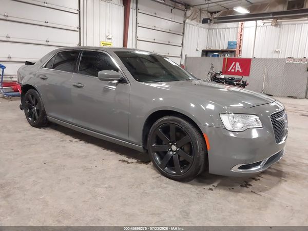 2018 CHRYSLER 300 TOURING L — I1