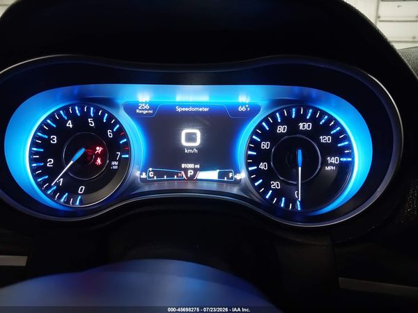 2018 CHRYSLER 300 TOURING L — I7