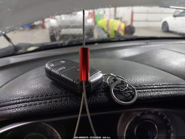 2018 CHRYSLER 300 TOURING L — I11