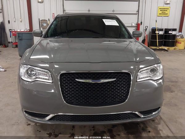 2018 CHRYSLER 300 TOURING L — I115
