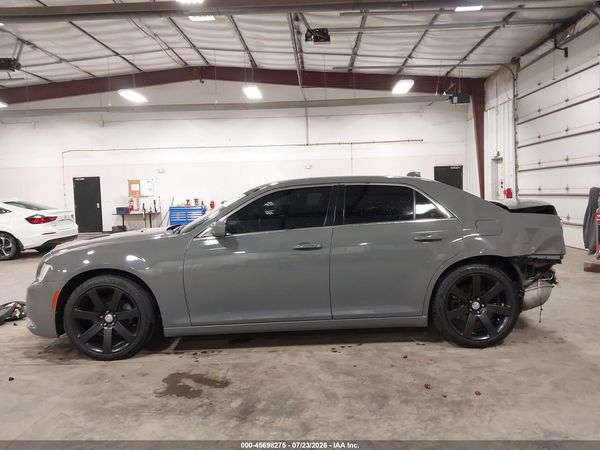 2018 CHRYSLER 300 TOURING L — I117