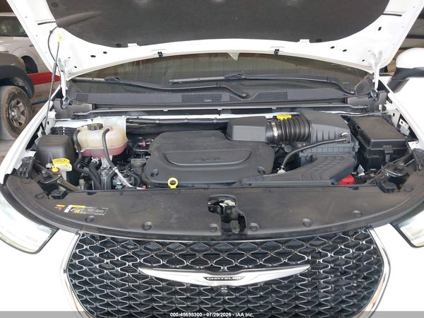 2023 CHRYSLER PACIFICA TOURING L — I10