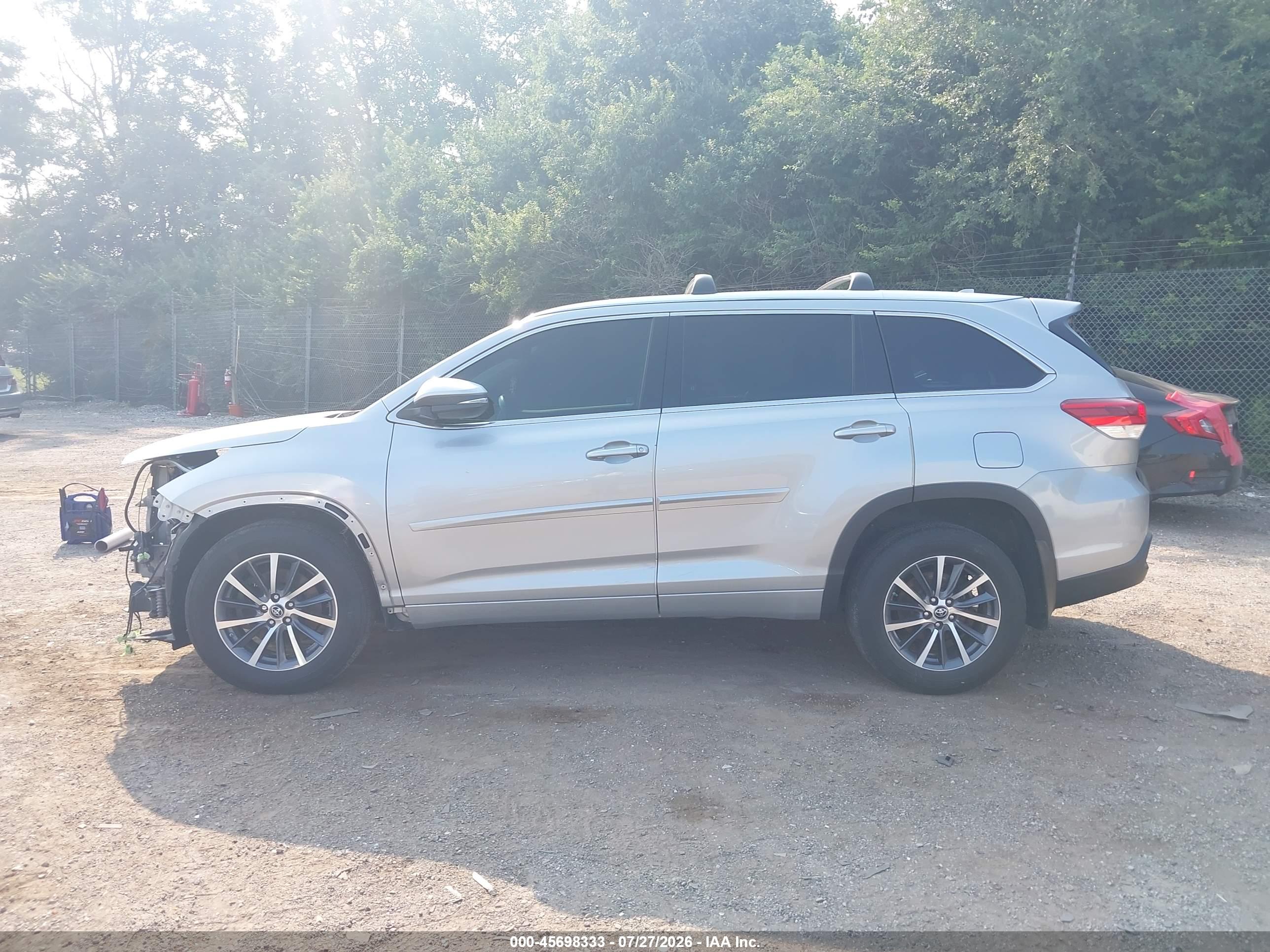 2017 TOYOTA HIGHLANDER XLE