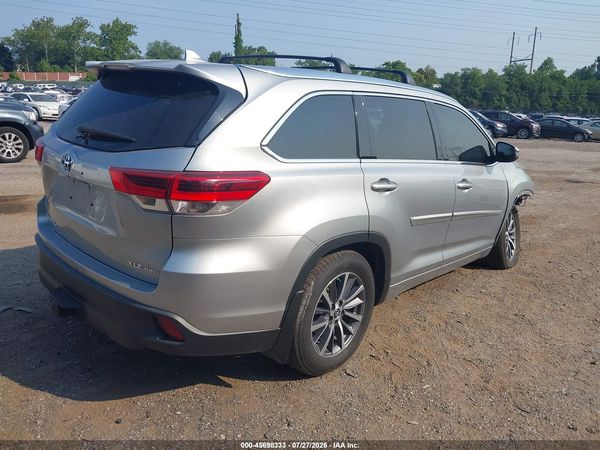 2017 TOYOTA HIGHLANDER XLE
