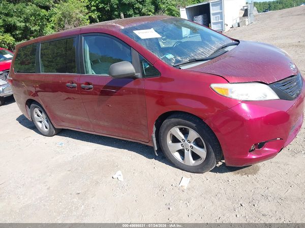 2015 TOYOTA SIENNA L 7 PASSENGER