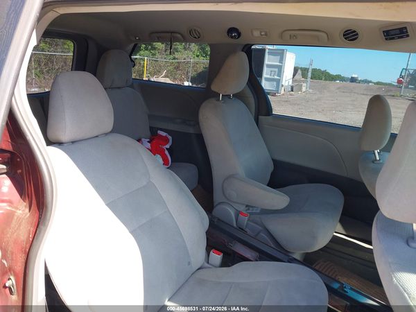 2015 TOYOTA SIENNA L 7 PASSENGER