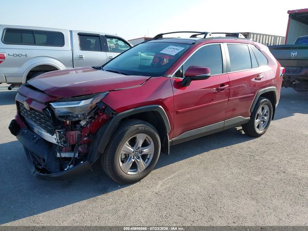 2025 TOYOTA RAV4 XLE