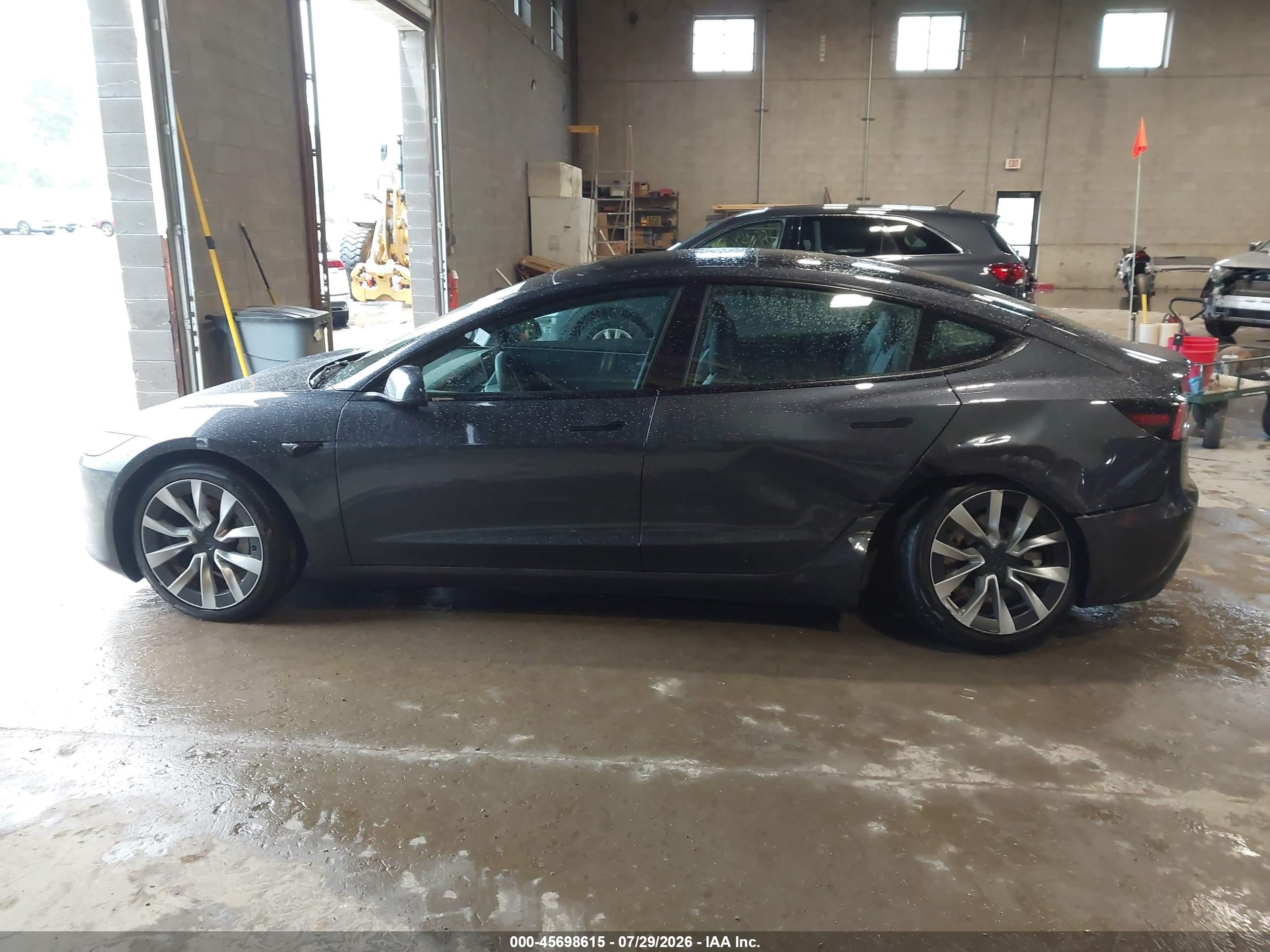 2024 TESLA MODEL 3