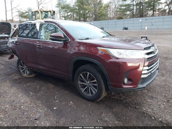 2018 TOYOTA HIGHLANDER XLE