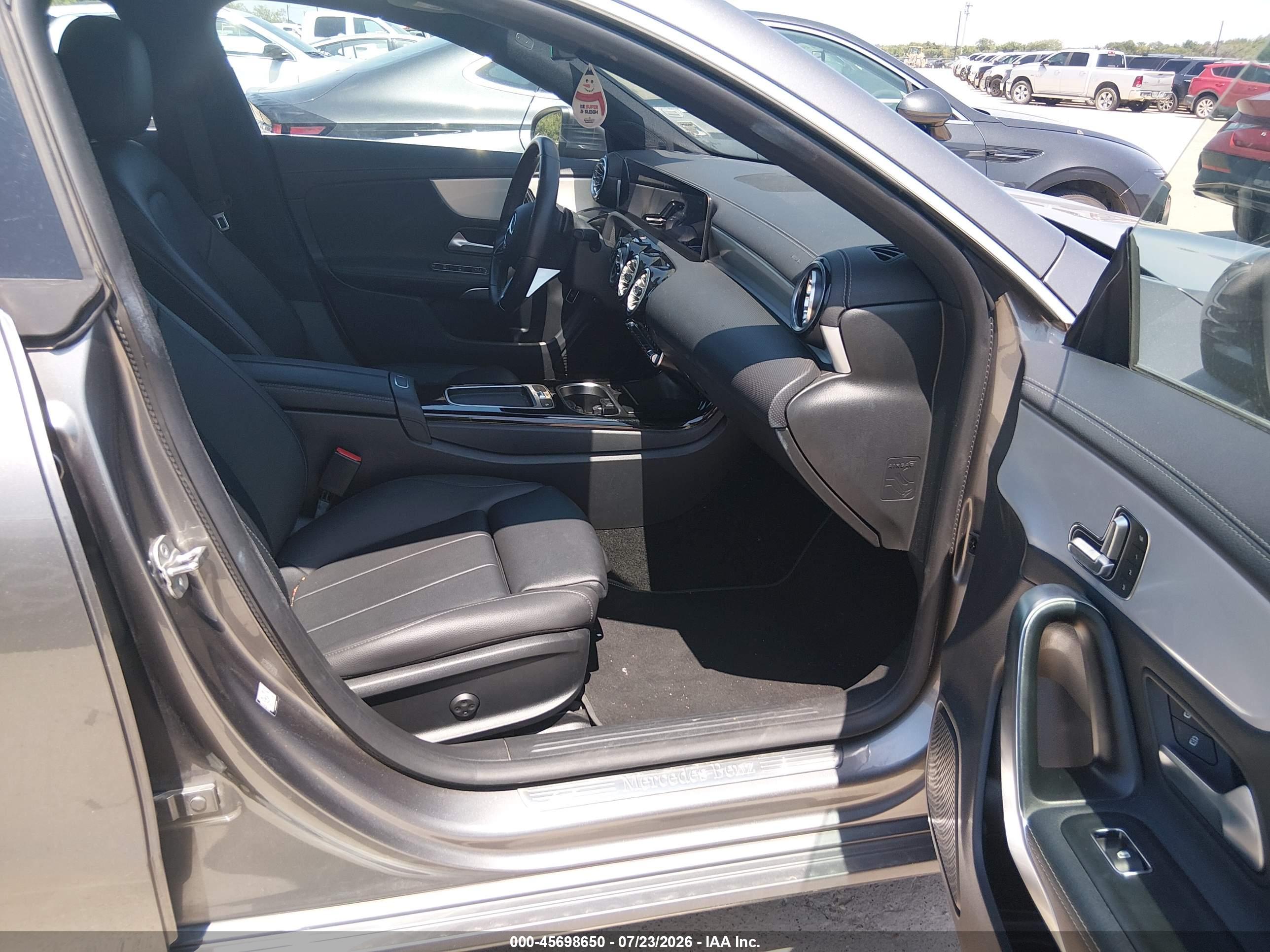 2025 MERCEDES-BENZ CLA 250 COUPE 4MATIC