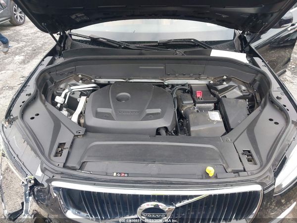 2016 VOLVO XC90 T6 MOMENTUM