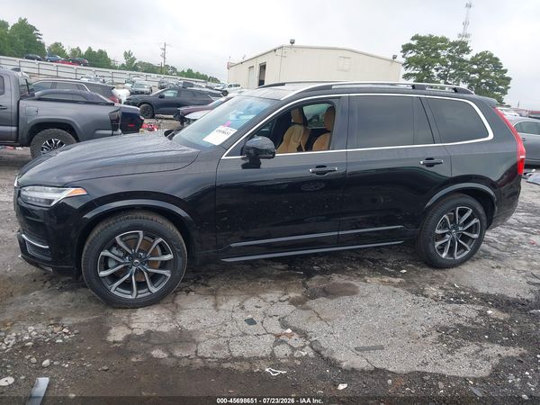 2016 VOLVO XC90 T6 MOMENTUM