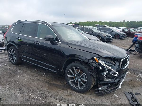 2016 VOLVO XC90 T6 MOMENTUM
