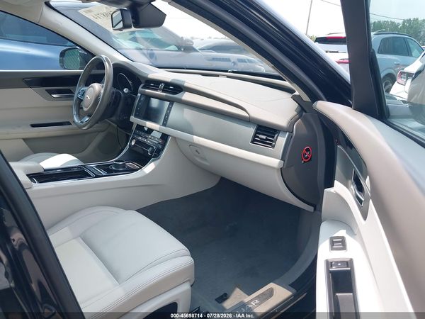 2018 JAGUAR XF 25T