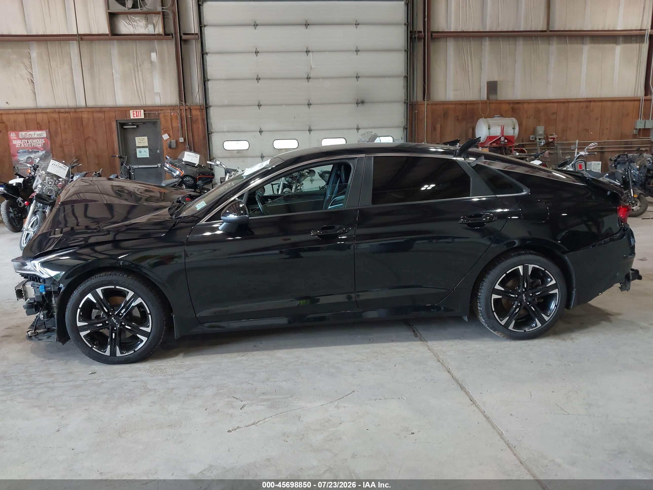 2022 KIA K5 GT-LINE