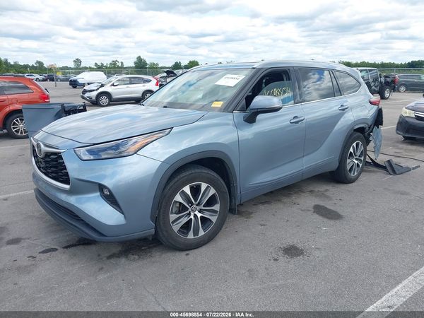 2022 TOYOTA HIGHLANDER XLE