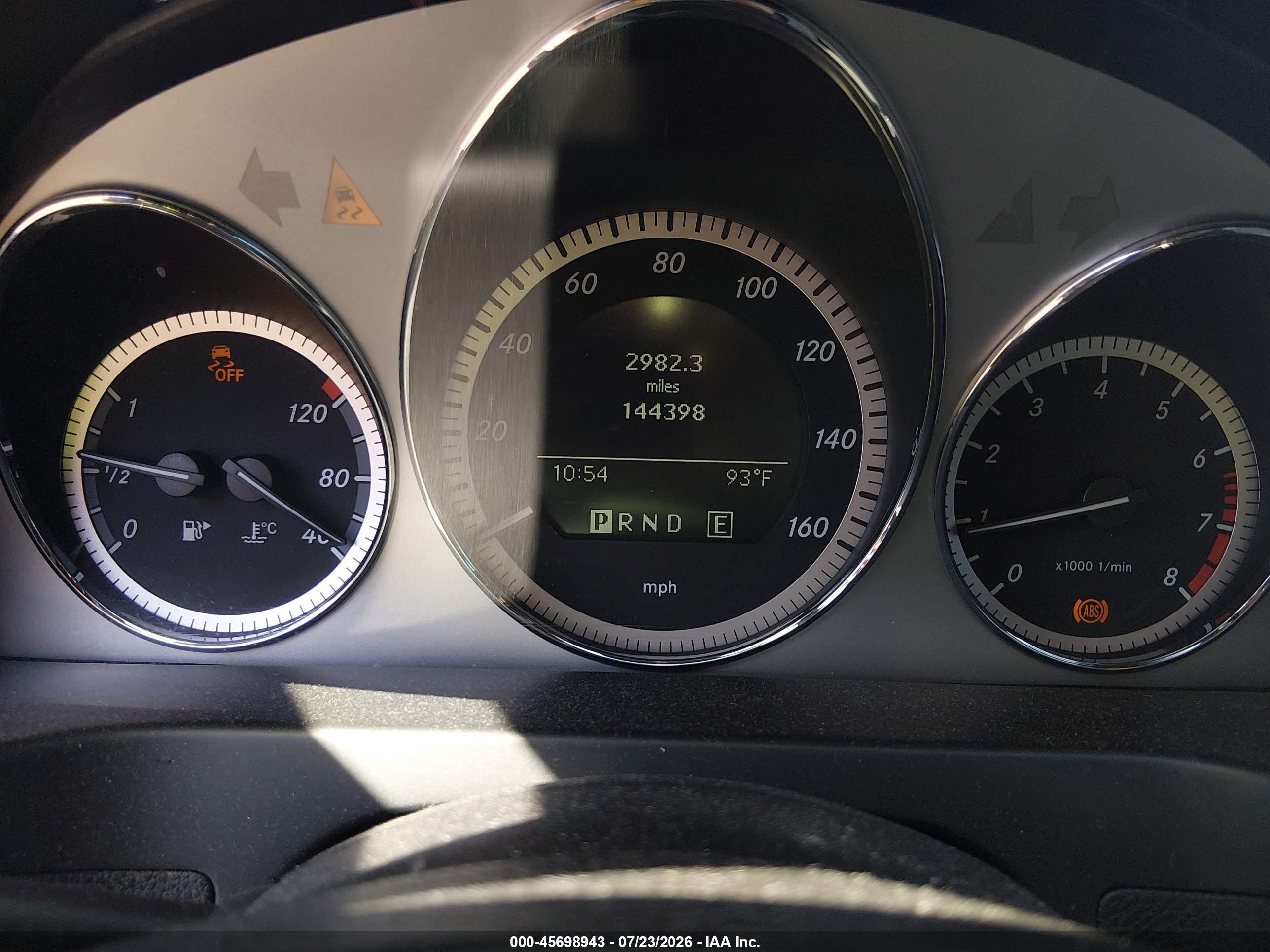 2011 MERCEDES-BENZ C 300 C300