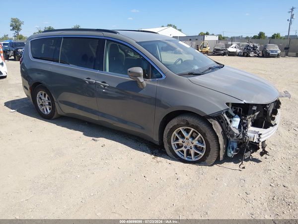 2022 CHRYSLER PACIFICA TOURING L — I1