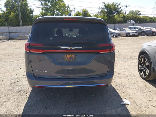 2022 CHRYSLER PACIFICA TOURING L — I119