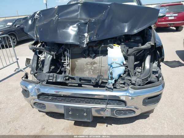 2020 RAM 1500 LARAMIE  4X2 5'7 BOX