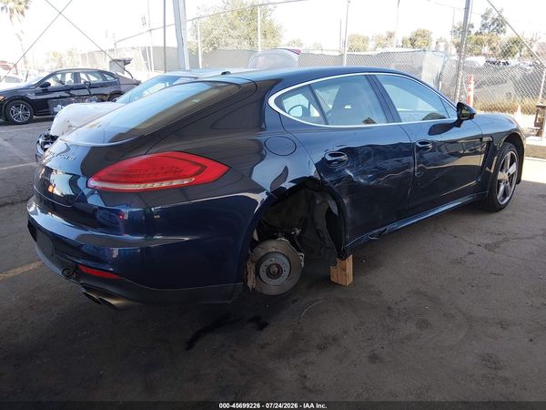 2015 PORSCHE PANAMERA 4S