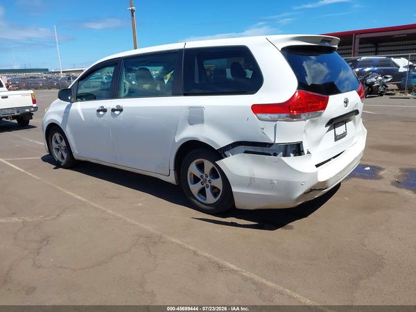 2014 TOYOTA SIENNA L V6 7 PASSENGER — I3