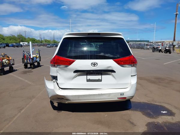 2014 TOYOTA SIENNA L V6 7 PASSENGER — I119