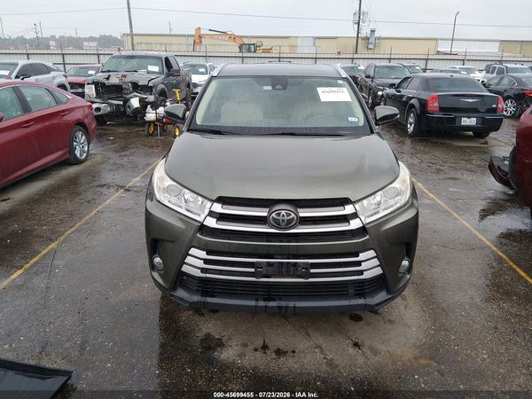 2019 TOYOTA HIGHLANDER XLE