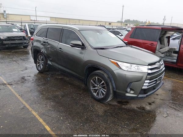 2019 TOYOTA HIGHLANDER XLE