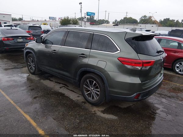 2019 TOYOTA HIGHLANDER XLE