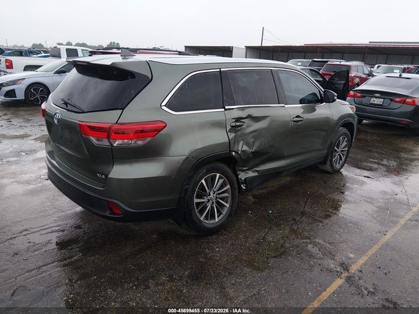 2019 TOYOTA HIGHLANDER XLE
