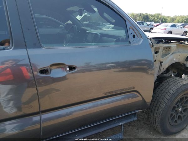 2022 TOYOTA TACOMA SR5 V6