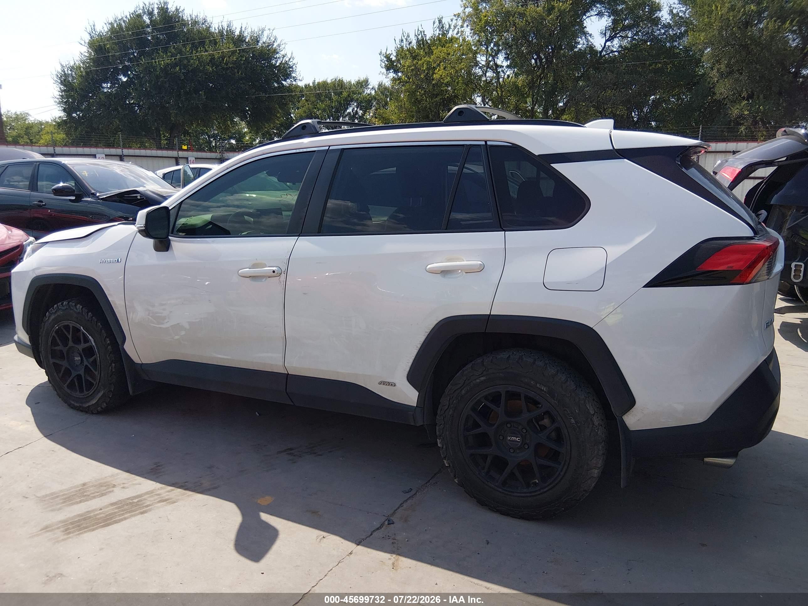 2020 TOYOTA RAV4 HYBRID XLE