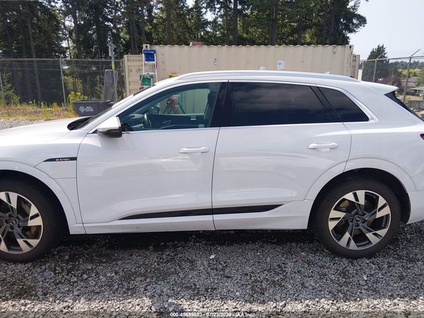 2023 AUDI E-TRON PREMIUM QUATTRO — I117