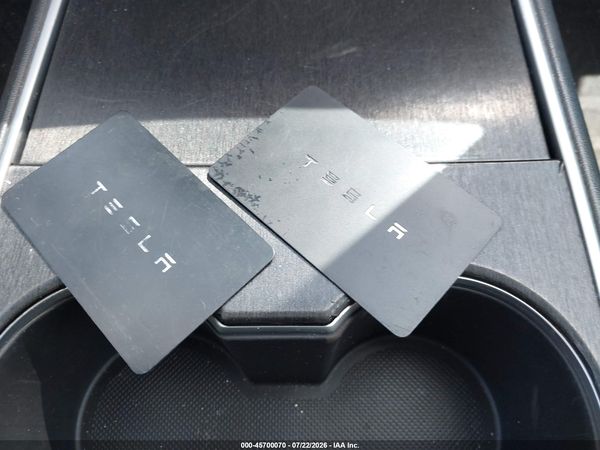 2020 TESLA MODEL Y