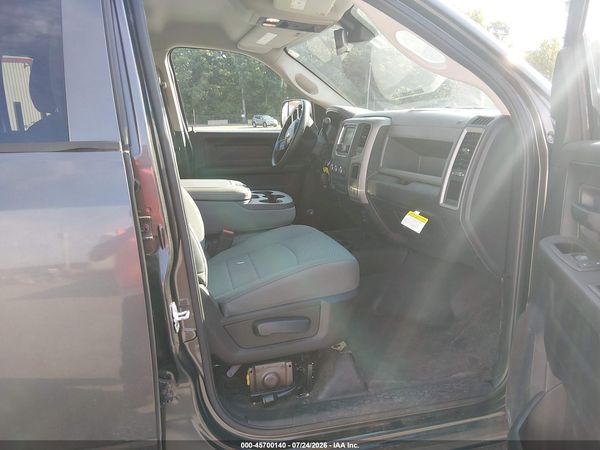 2016 RAM 3500 TRADESMAN