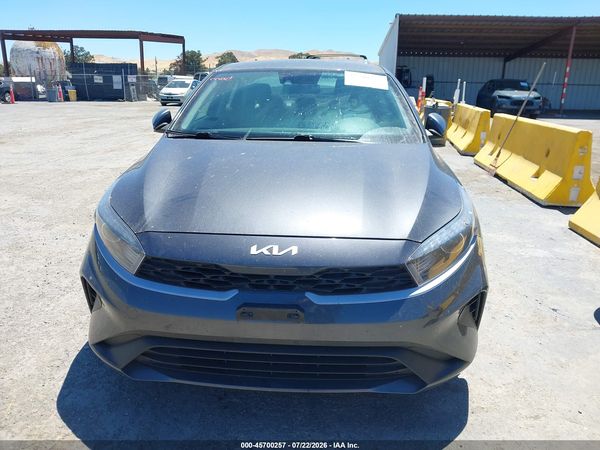 2023 KIA FORTE LX
