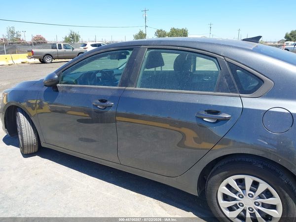 2023 KIA FORTE LX
