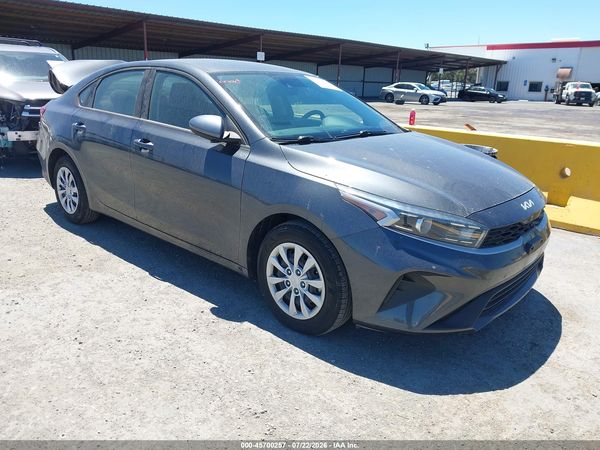 2023 KIA FORTE LX
