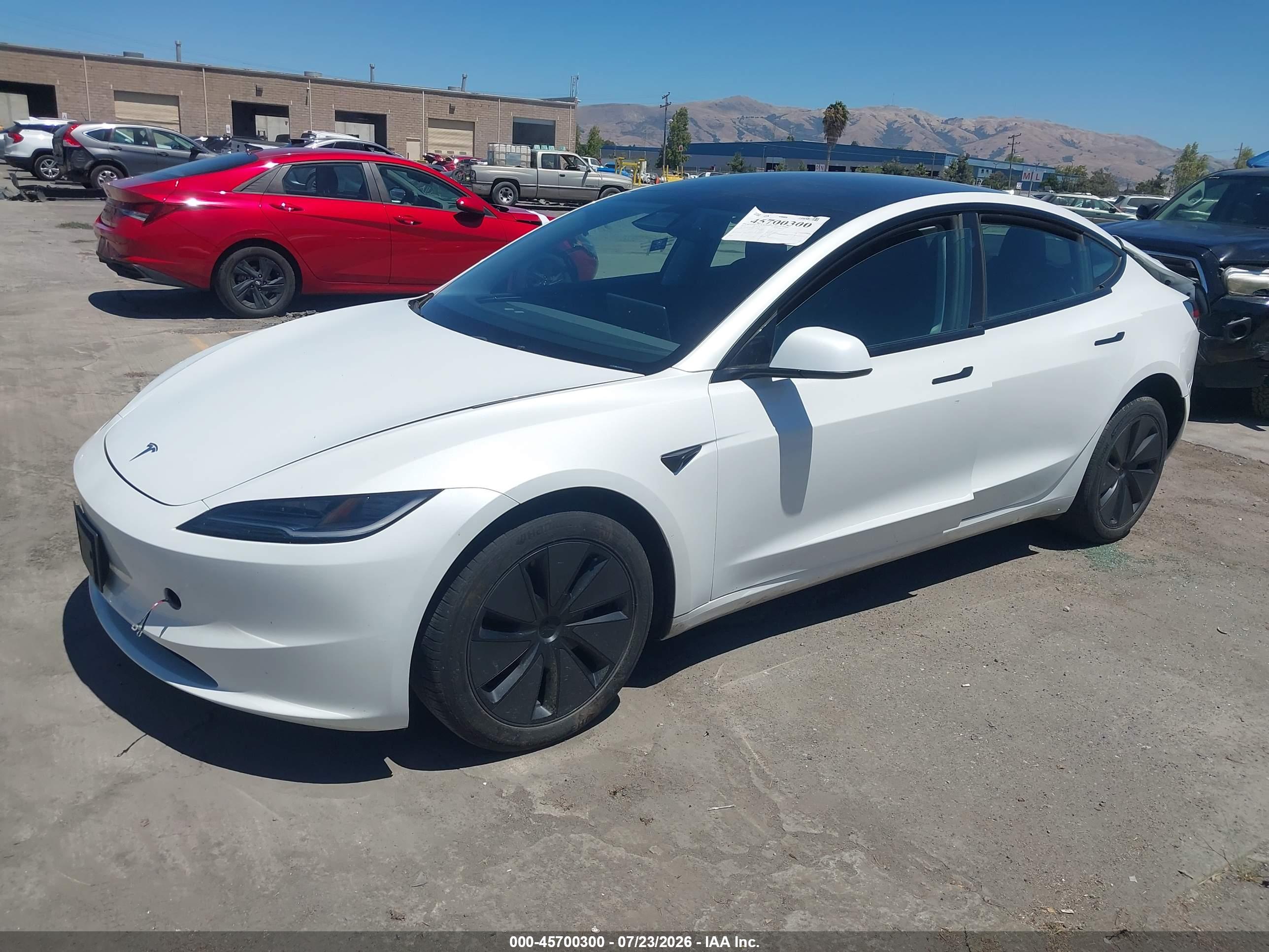 2024 TESLA MODEL 3 — I2