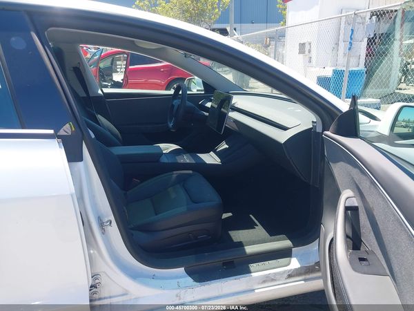 2024 TESLA MODEL 3 — I5