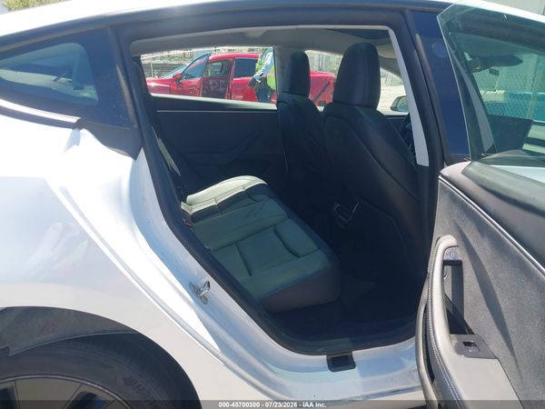 2024 TESLA MODEL 3 — I8