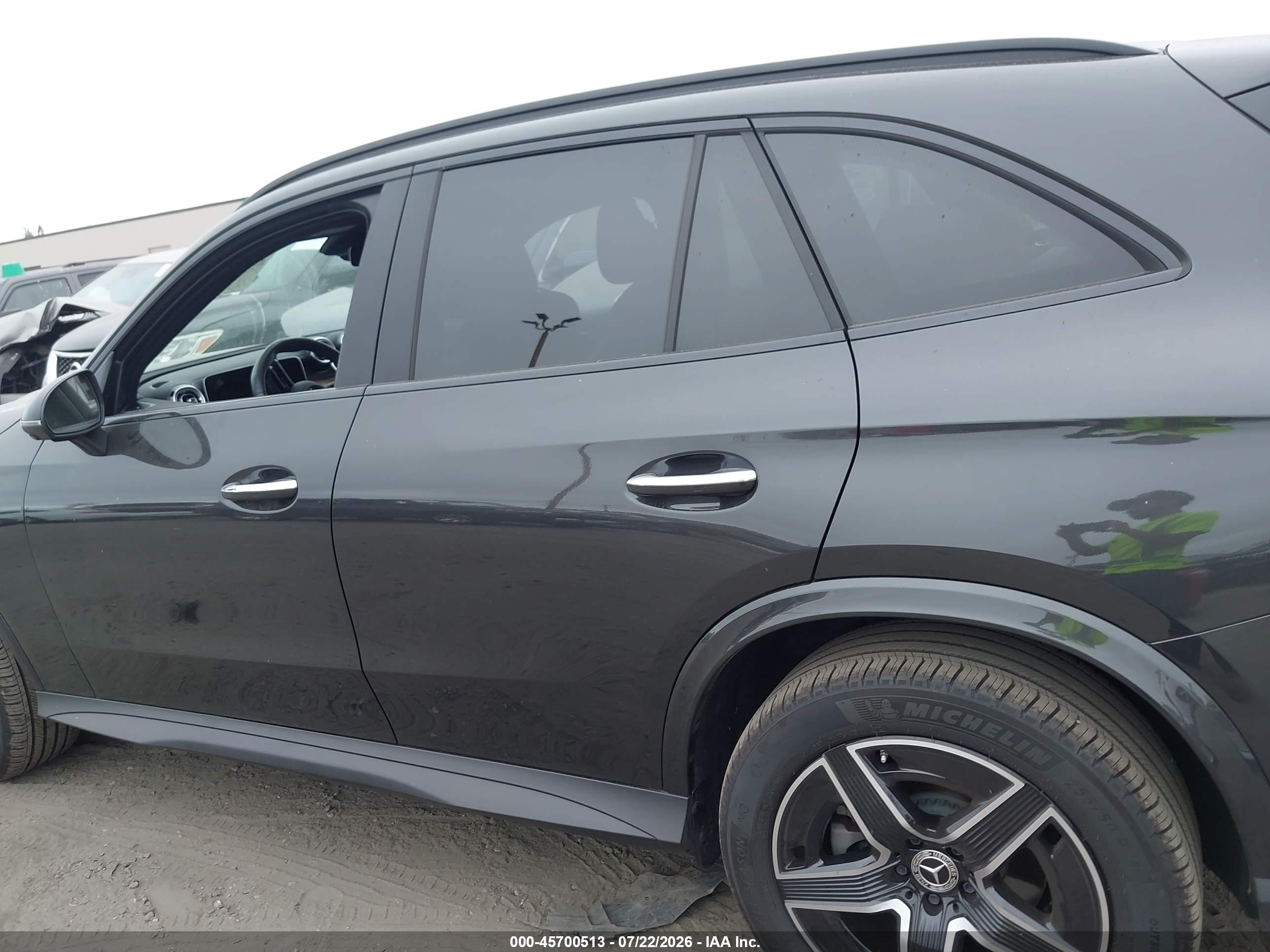 2025 MERCEDES-BENZ GLC 300 SUV