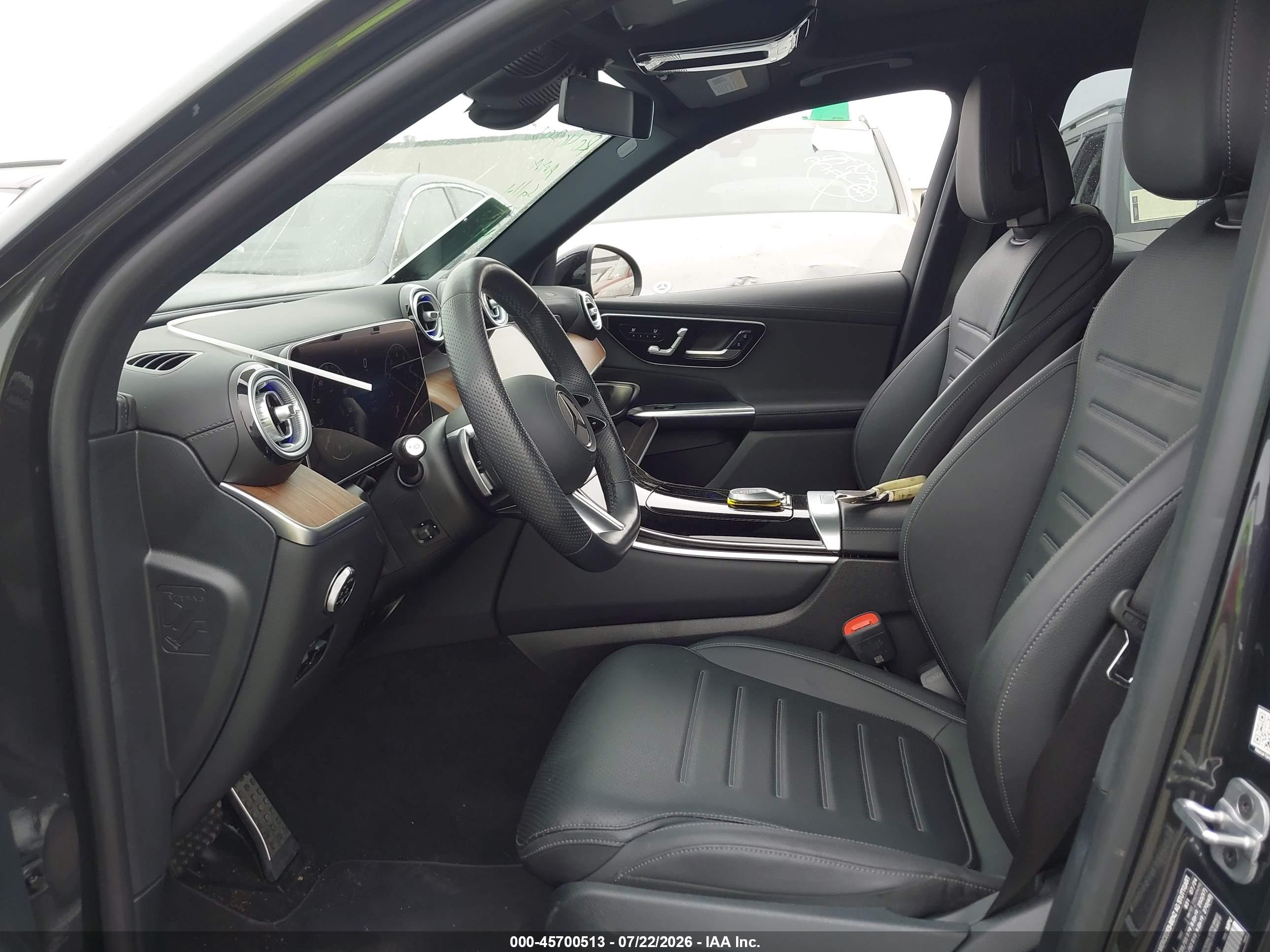 2025 MERCEDES-BENZ GLC 300 SUV