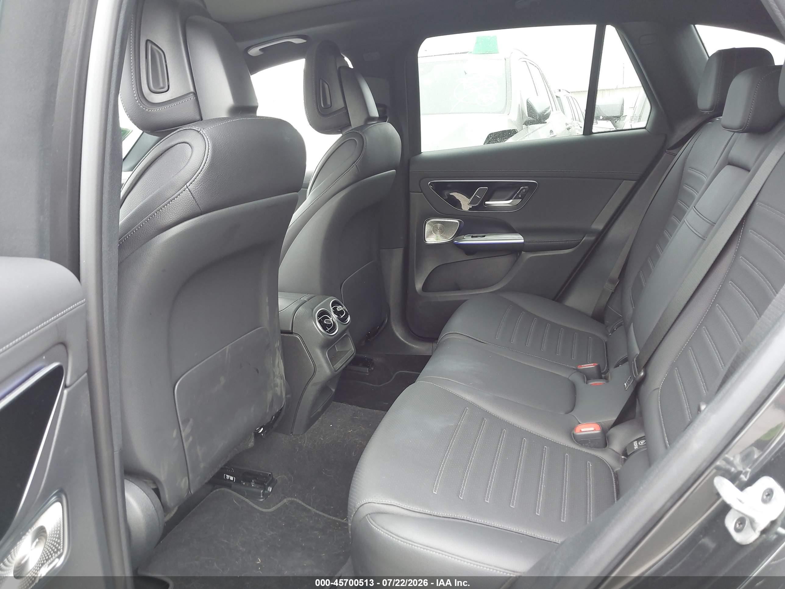 2025 MERCEDES-BENZ GLC 300 SUV
