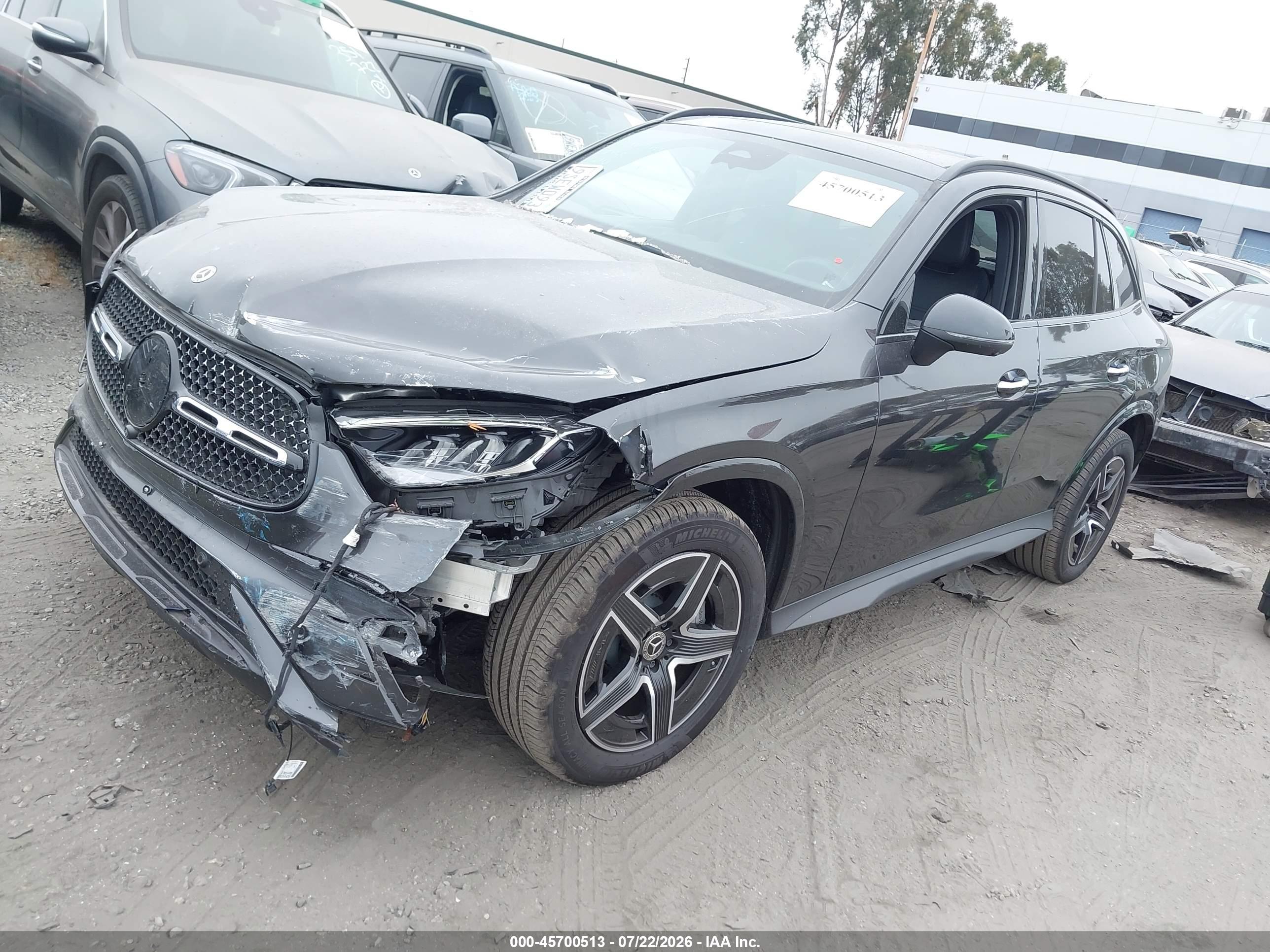 2025 MERCEDES-BENZ GLC 300 SUV