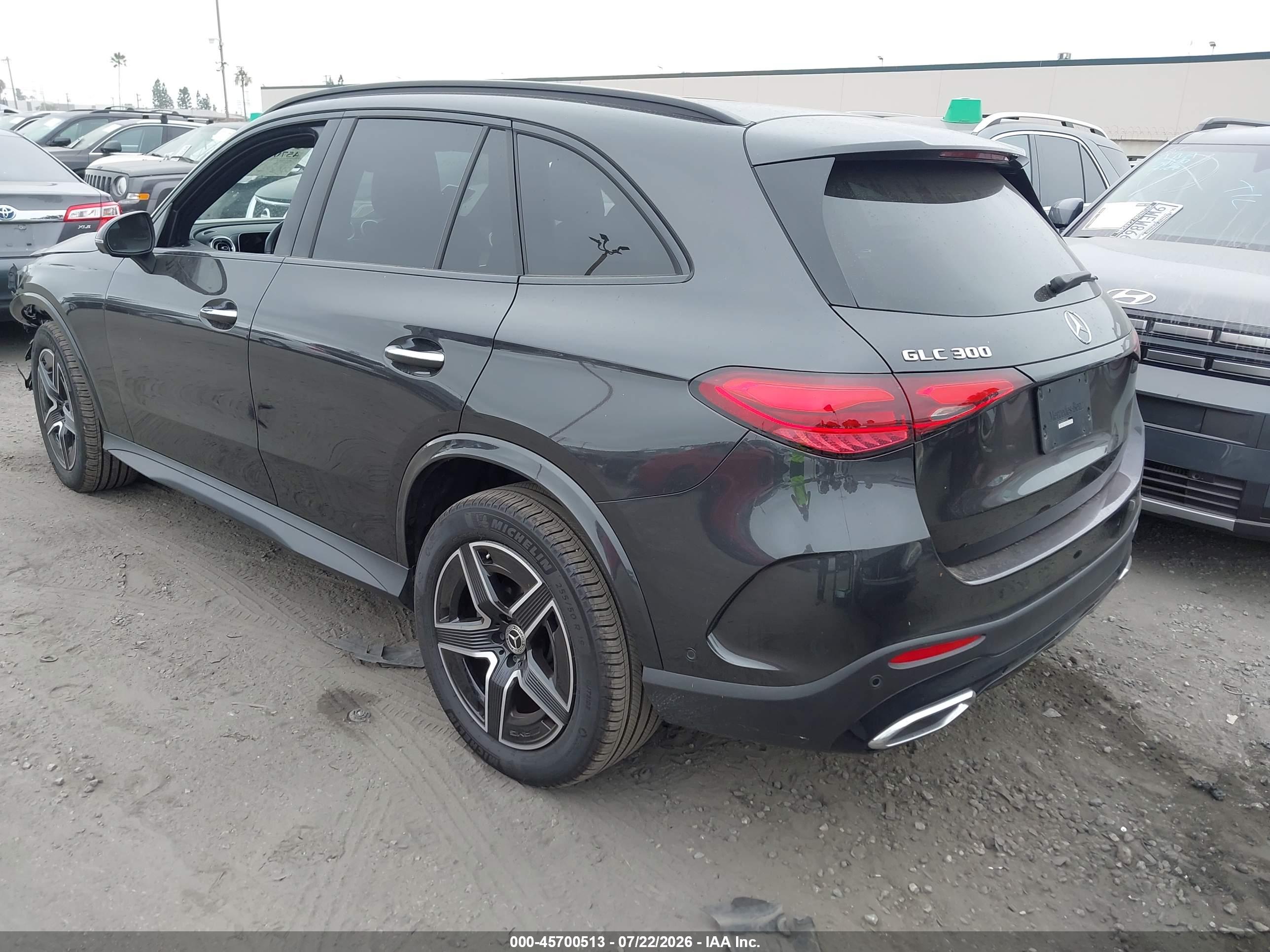 2025 MERCEDES-BENZ GLC 300 SUV