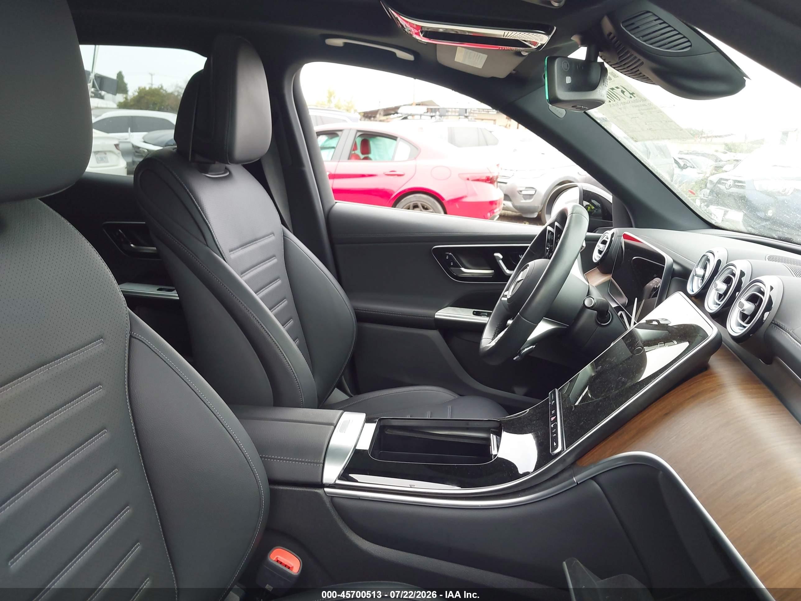 2025 MERCEDES-BENZ GLC 300 SUV
