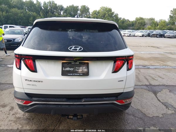 2022 HYUNDAI TUCSON SE