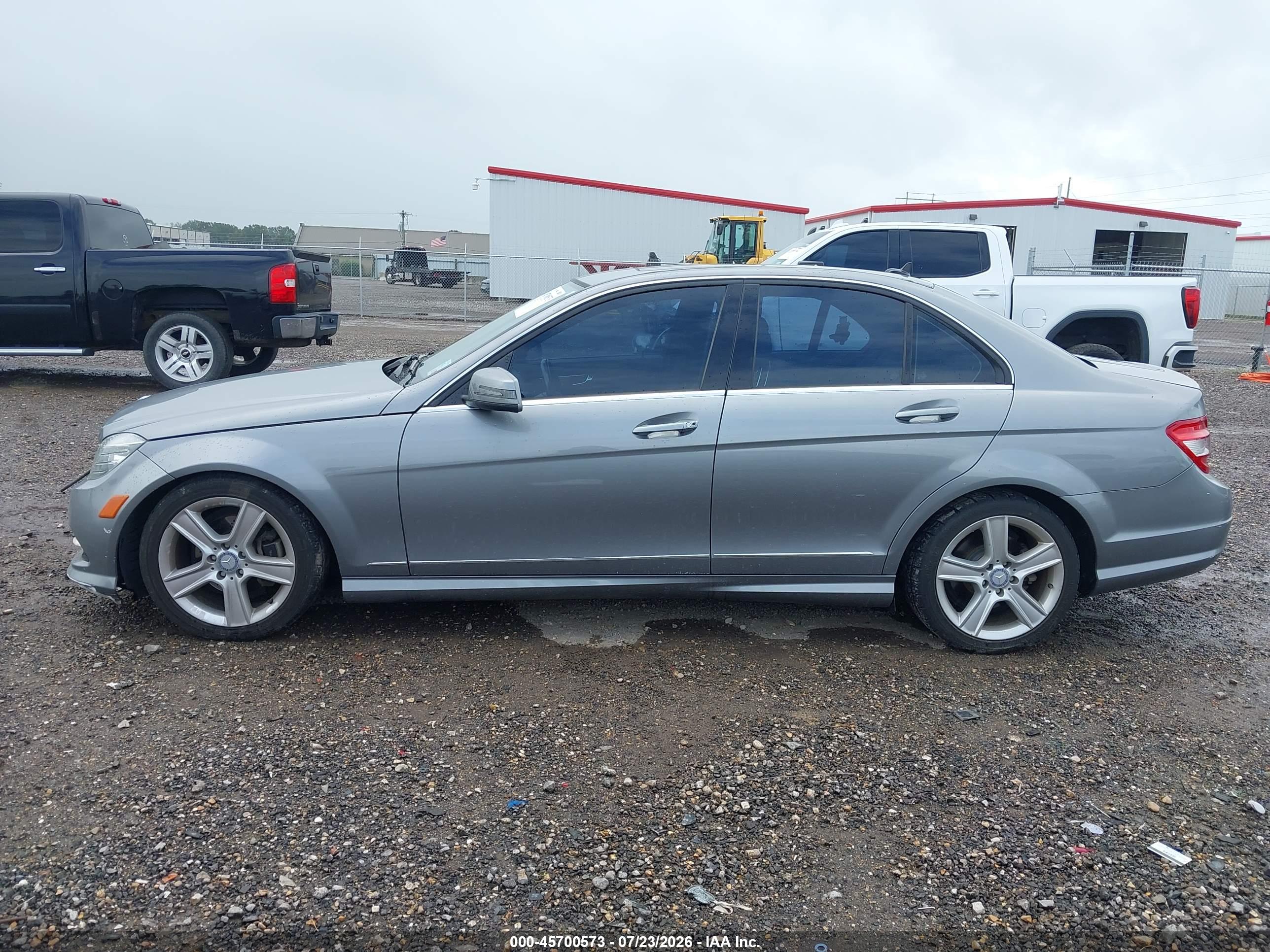 2011 MERCEDES-BENZ C 300 C300 4-MATIC